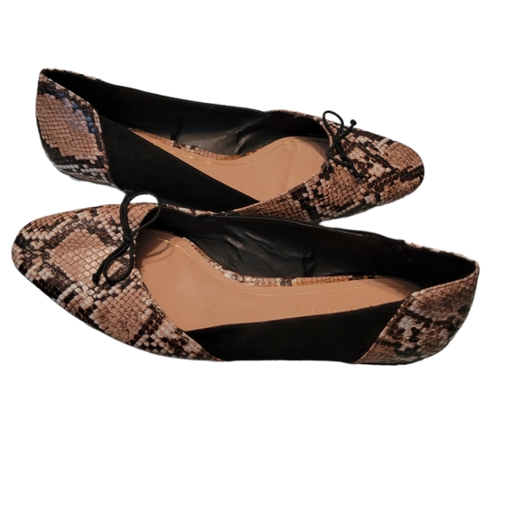 ZARA Woman Beige Snake Animal Print Ballet Flats Size 39 /USA 8 - Picture 2 of 7